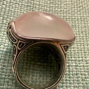 Ring with oversized rose Quartz gem stone